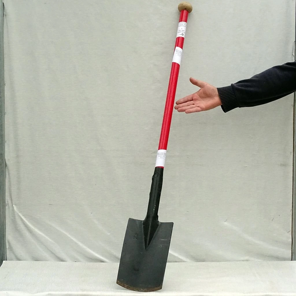 Bêche En Acier Extra Pour Travaux Lourds - Gamme Artisanale Gschwind 3 Bêche En Acier Extra Pour Travaux Lourds - Gamme Artisanale Gschwind – Image 3