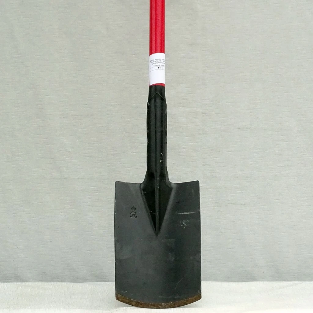 Bêche En Acier Extra Pour Travaux Lourds - Gamme Artisanale Gschwind 4 Bêche En Acier Extra Pour Travaux Lourds - Gamme Artisanale Gschwind – Image 4