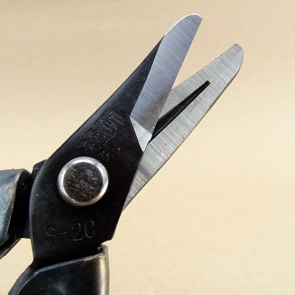 Epinette à Lames Courbes - Bouts Arrondis 2 Epinette à Lames Courbes - Bouts Arrondis – Image 2