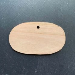 Etiquette à Suspendre Ovale En Châtaignier Longueur 12cm