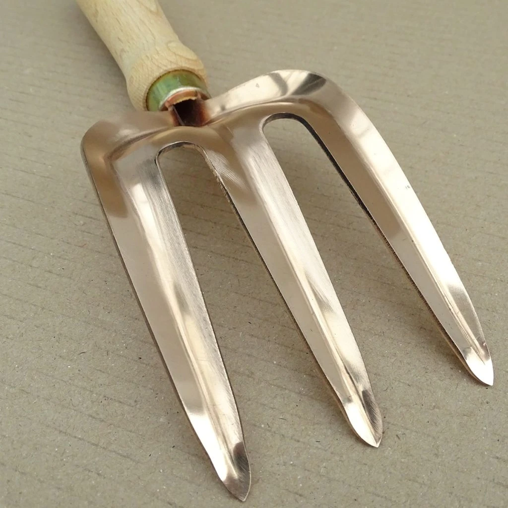 Fourche à Fleurs 3 Dents En Cuivre Modèle Vega Gamme PKS Bronze 3 Fourche à Fleurs 3 Dents En Cuivre Modèle Vega Gamme PKS Bronze – Image 3