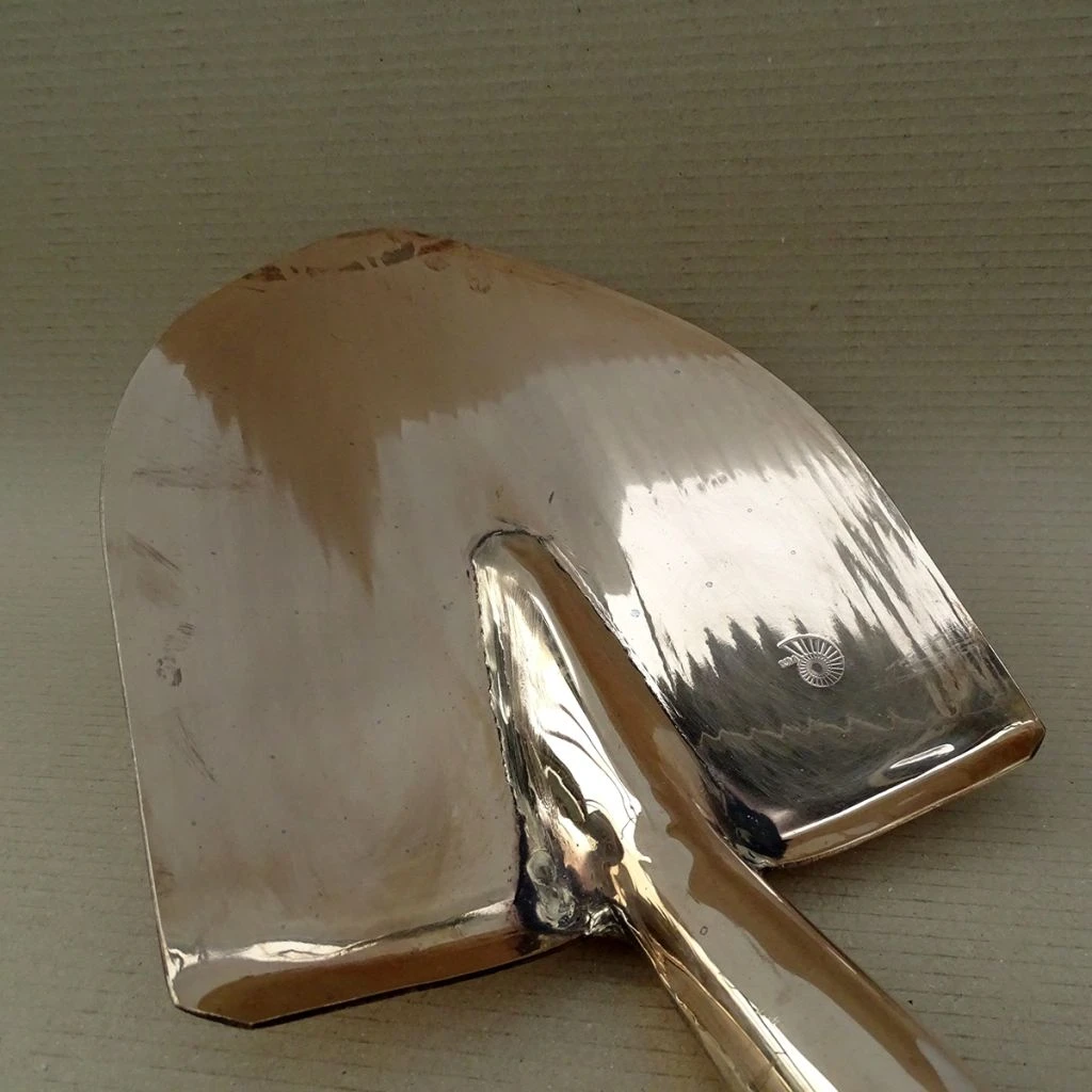 Pelle De Chantier En Cuivre Modèle Libra - Gamme PKS Bronze 4 Pelle De Chantier En Cuivre Modèle Libra - Gamme PKS Bronze – Image 4